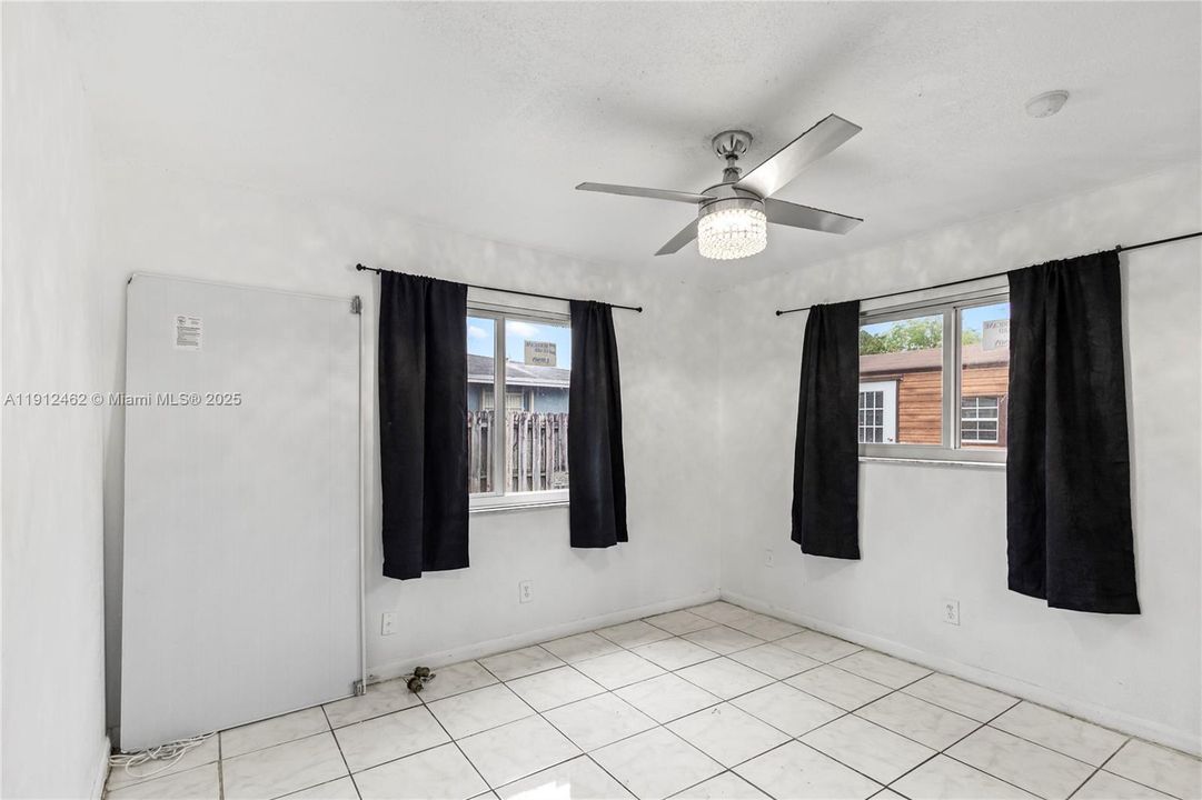 Active With Contract: $379,000 (3 beds, 2 baths, 1400 Square Feet)