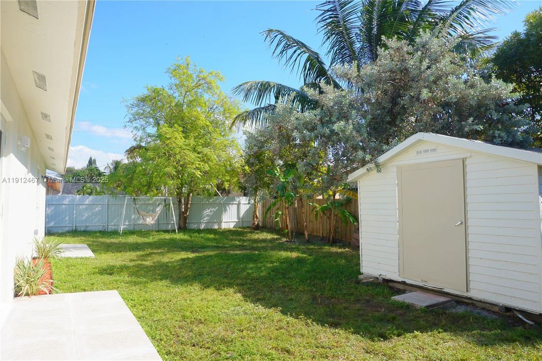 For Sale: $599,000 (3 beds, 2 baths, 1464 Square Feet)