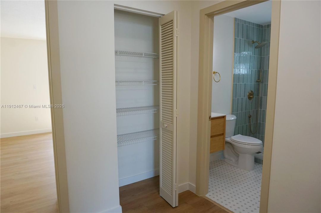 For Sale: $599,000 (3 beds, 2 baths, 1464 Square Feet)