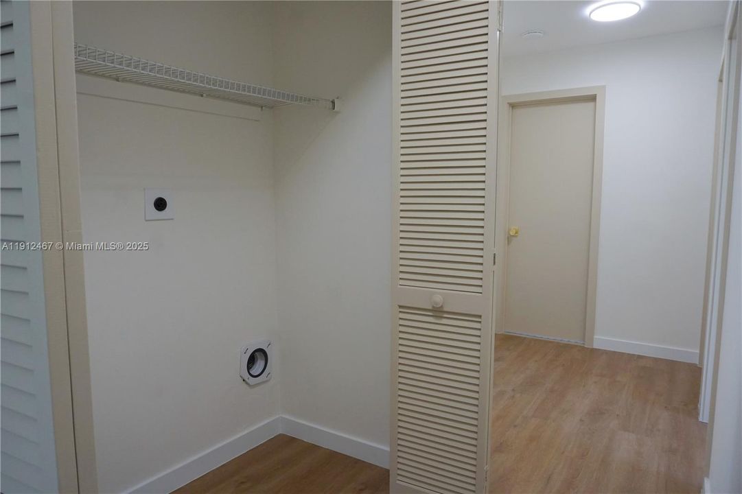 For Sale: $599,000 (3 beds, 2 baths, 1464 Square Feet)