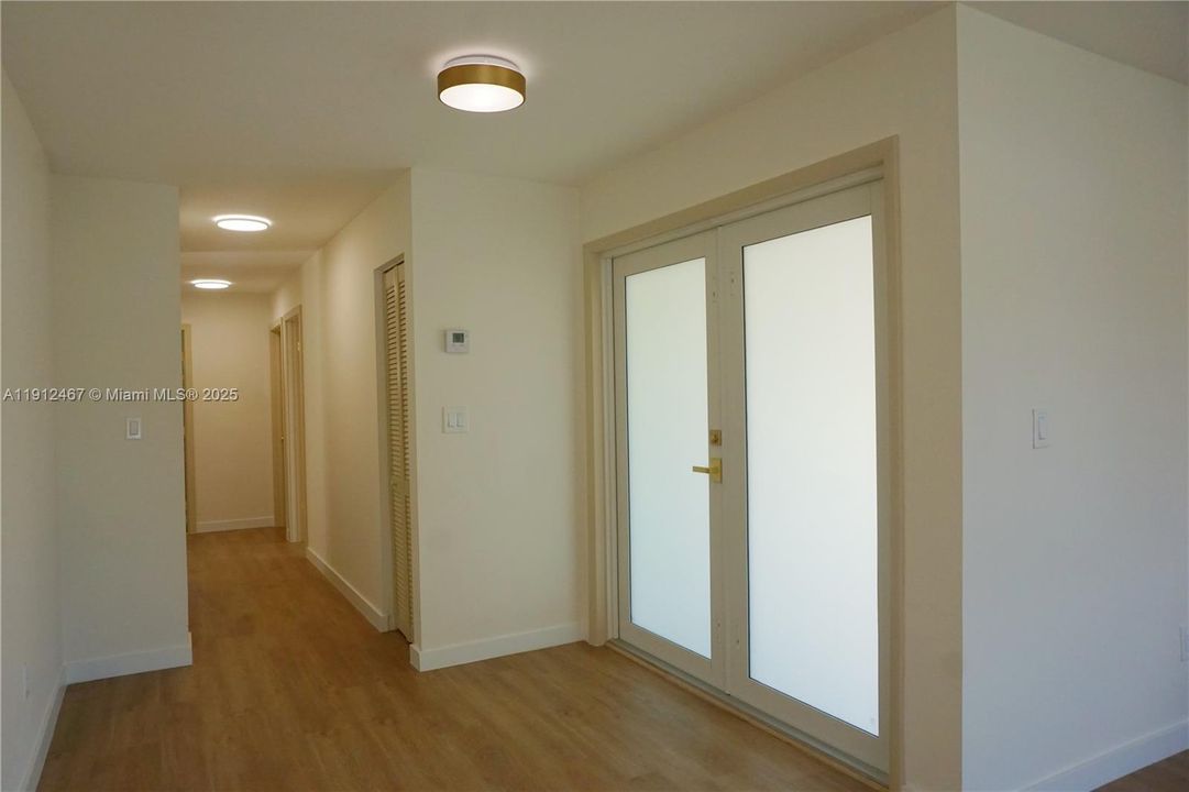 For Sale: $599,000 (3 beds, 2 baths, 1464 Square Feet)