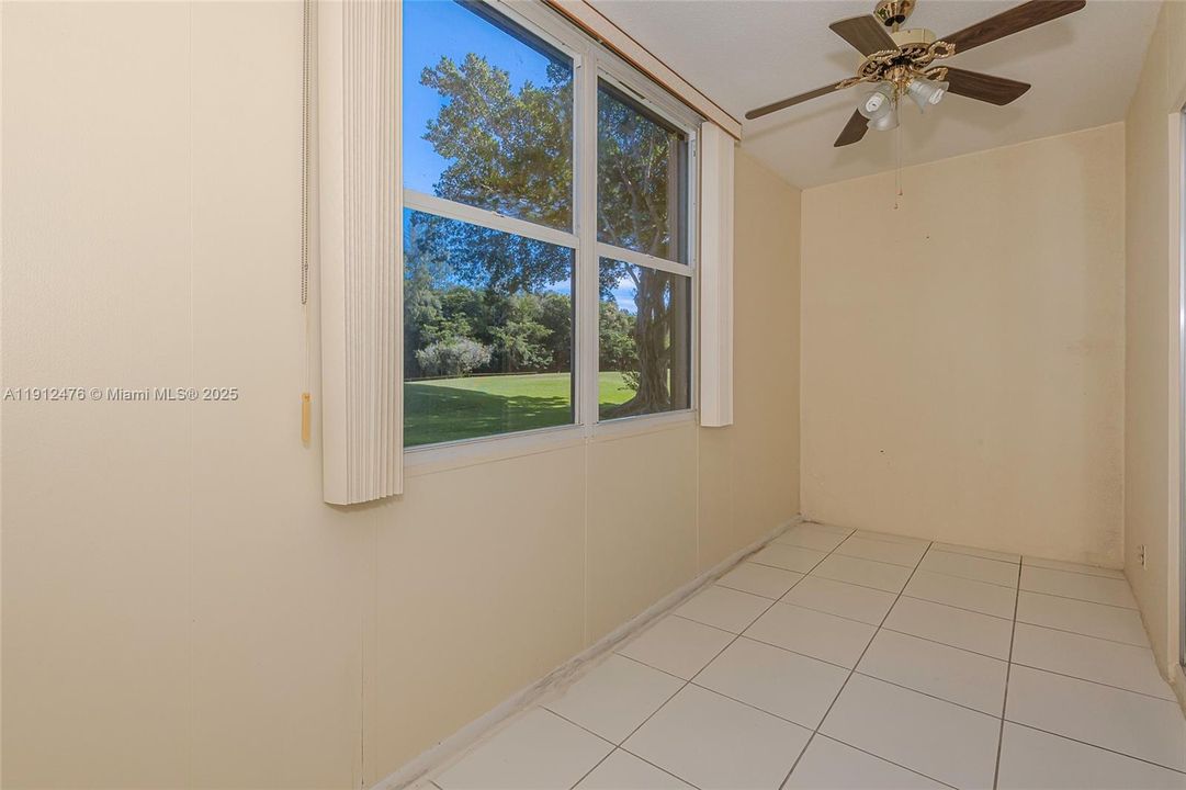 合同活跃: $199,900 (2 贝兹, 2 浴室, 1507 平方英尺)