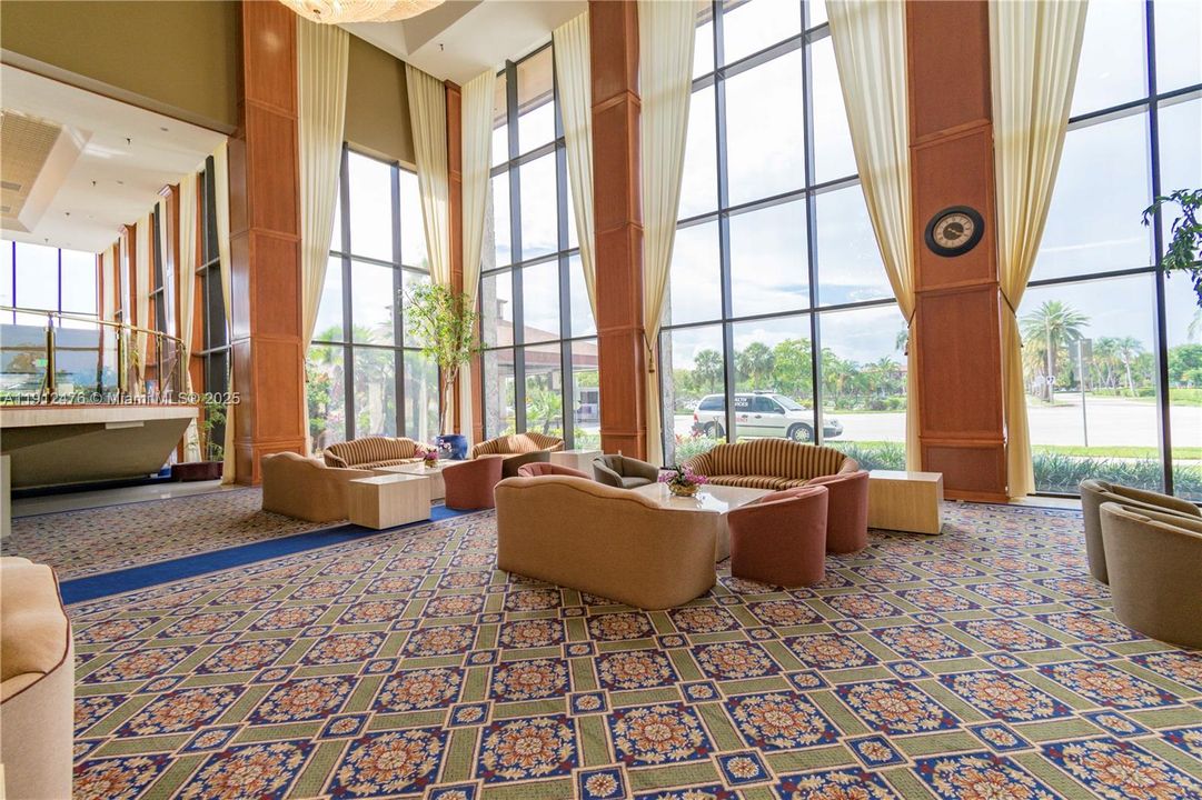 合同活跃: $199,900 (2 贝兹, 2 浴室, 1507 平方英尺)