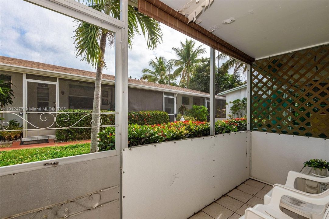 For Sale: $114,900 (1 beds, 1 baths, 500 Square Feet)