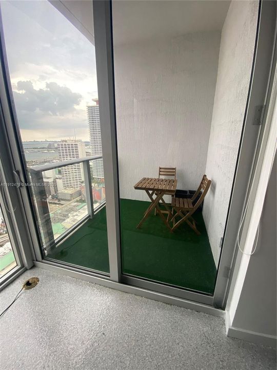 Recently Rented: $2,550 (1 beds, 1 baths, 446 Square Feet)