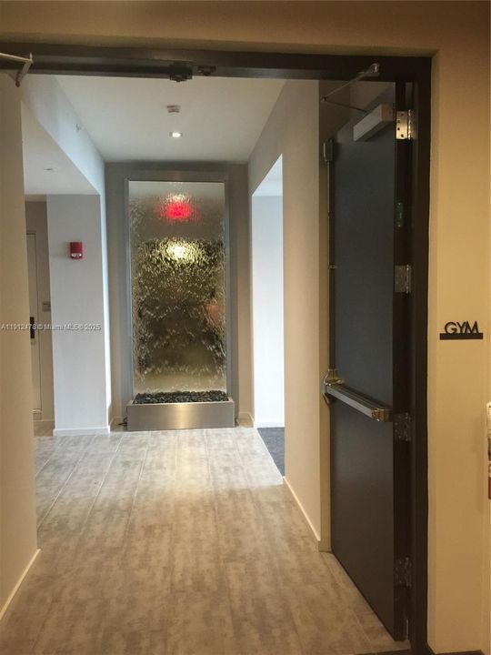 Recently Rented: $2,550 (1 beds, 1 baths, 446 Square Feet)