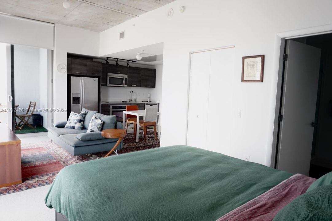 Recently Rented: $2,550 (1 beds, 1 baths, 446 Square Feet)