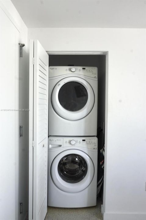 Recently Rented: $2,550 (1 beds, 1 baths, 446 Square Feet)