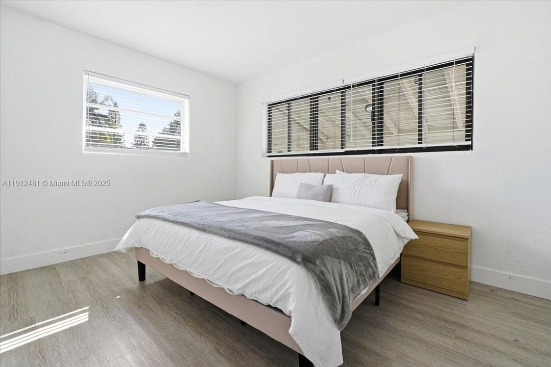 En Venta: $1,098,900 (3 camas, 2 baños, 1995 Pies cuadrados)