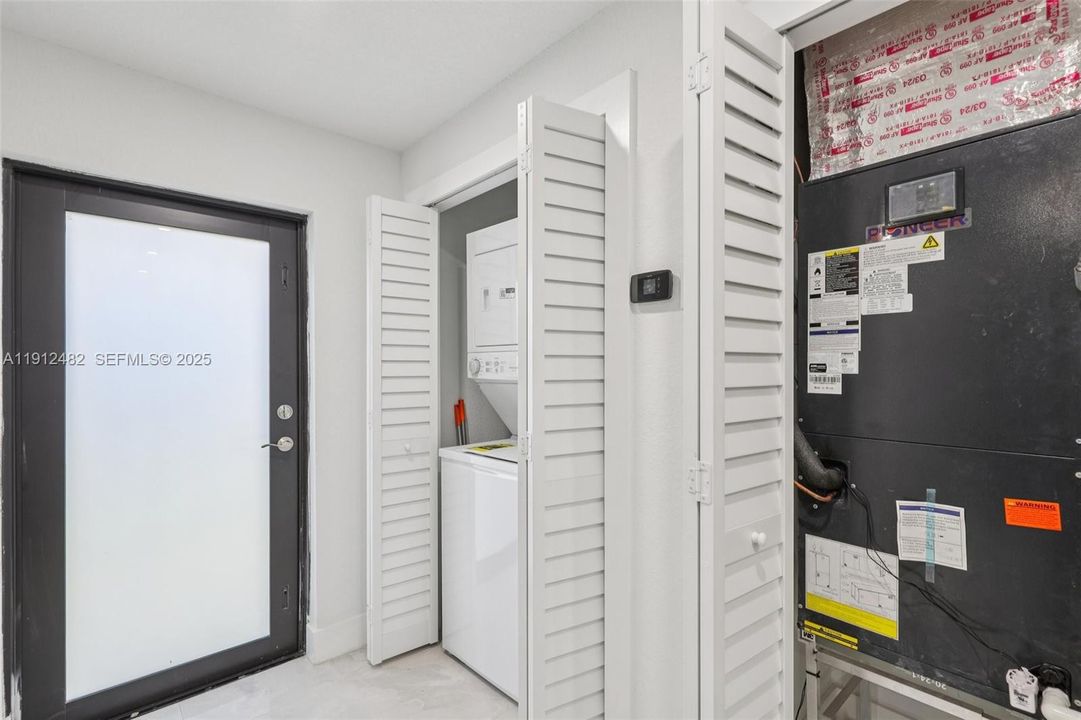 For Rent: $2,700 (2 beds, 2 baths, 625 Square Feet)