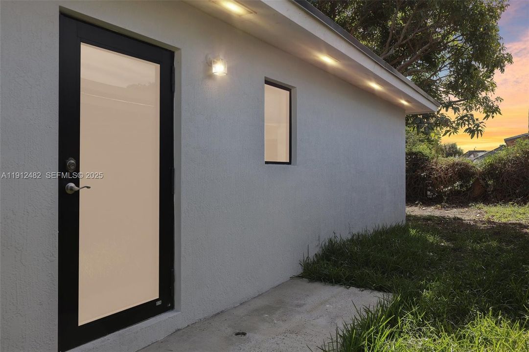 For Rent: $2,700 (2 beds, 2 baths, 625 Square Feet)