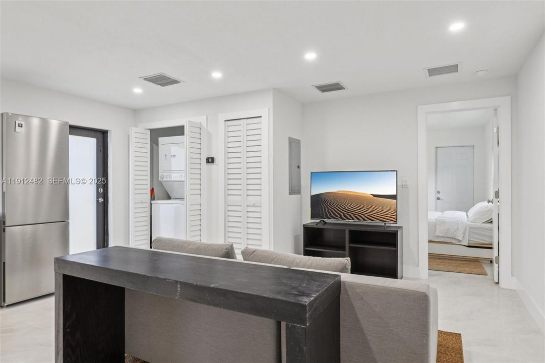 For Rent: $2,700 (2 beds, 2 baths, 625 Square Feet)