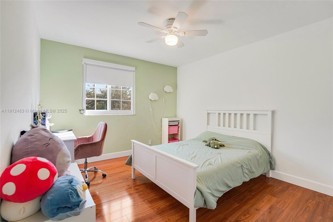 待售: $899,000 (4 贝兹, 2 浴室, 2478 平方英尺)