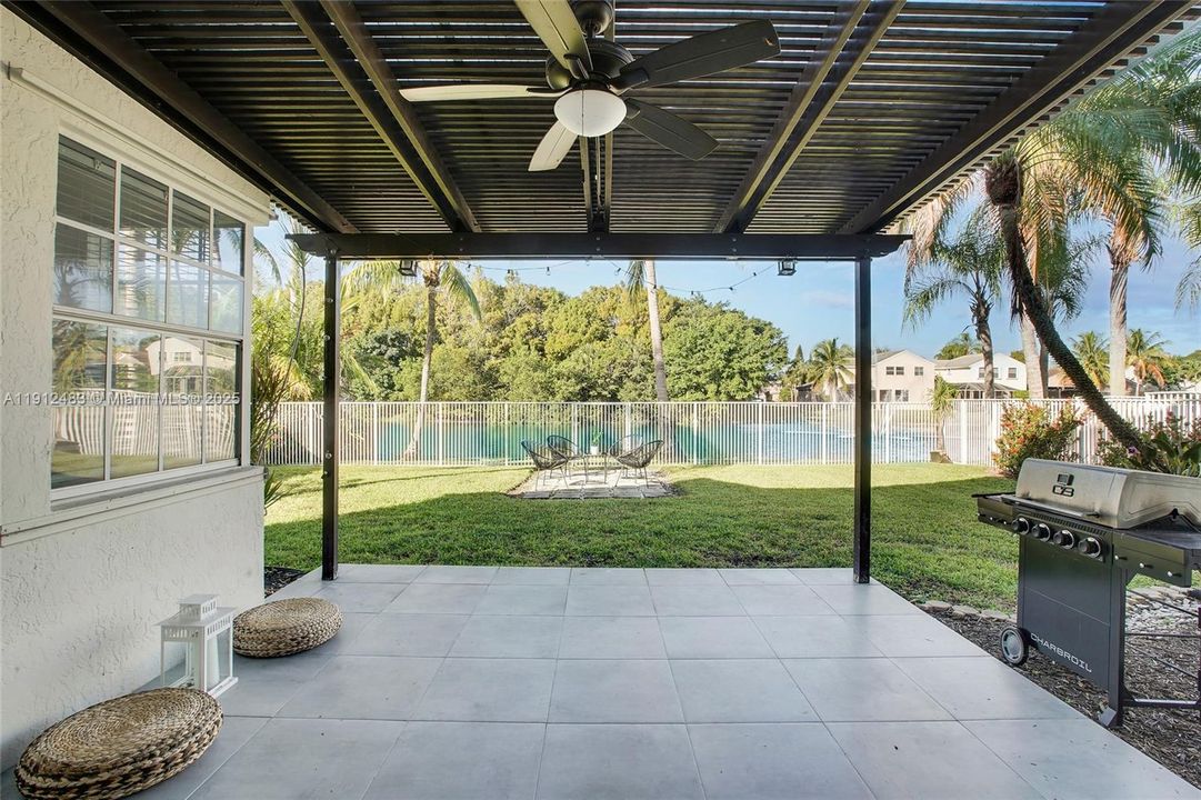 待售: $899,000 (4 贝兹, 2 浴室, 2478 平方英尺)