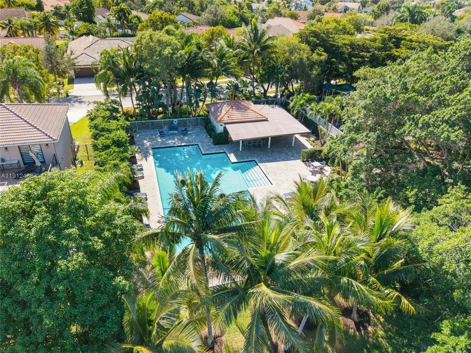 待售: $899,000 (4 贝兹, 2 浴室, 2478 平方英尺)