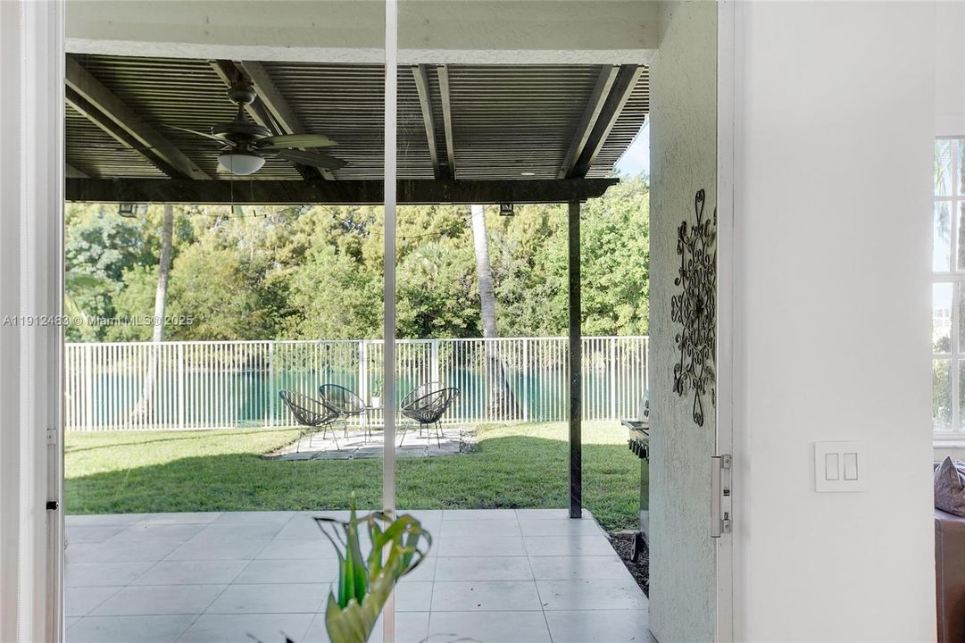 待售: $899,000 (4 贝兹, 2 浴室, 2478 平方英尺)