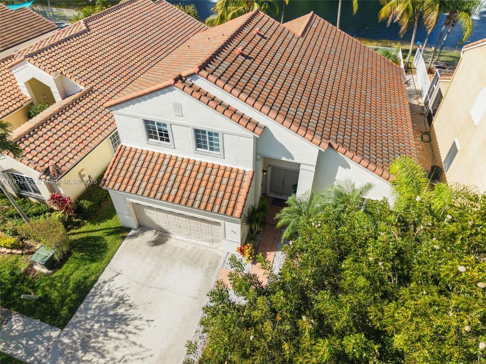 待售: $899,000 (4 贝兹, 2 浴室, 2478 平方英尺)