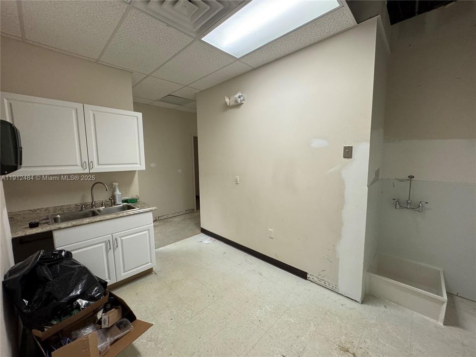 Recently Rented: $7,400 (0 beds, 0 baths, 0 Square Feet)