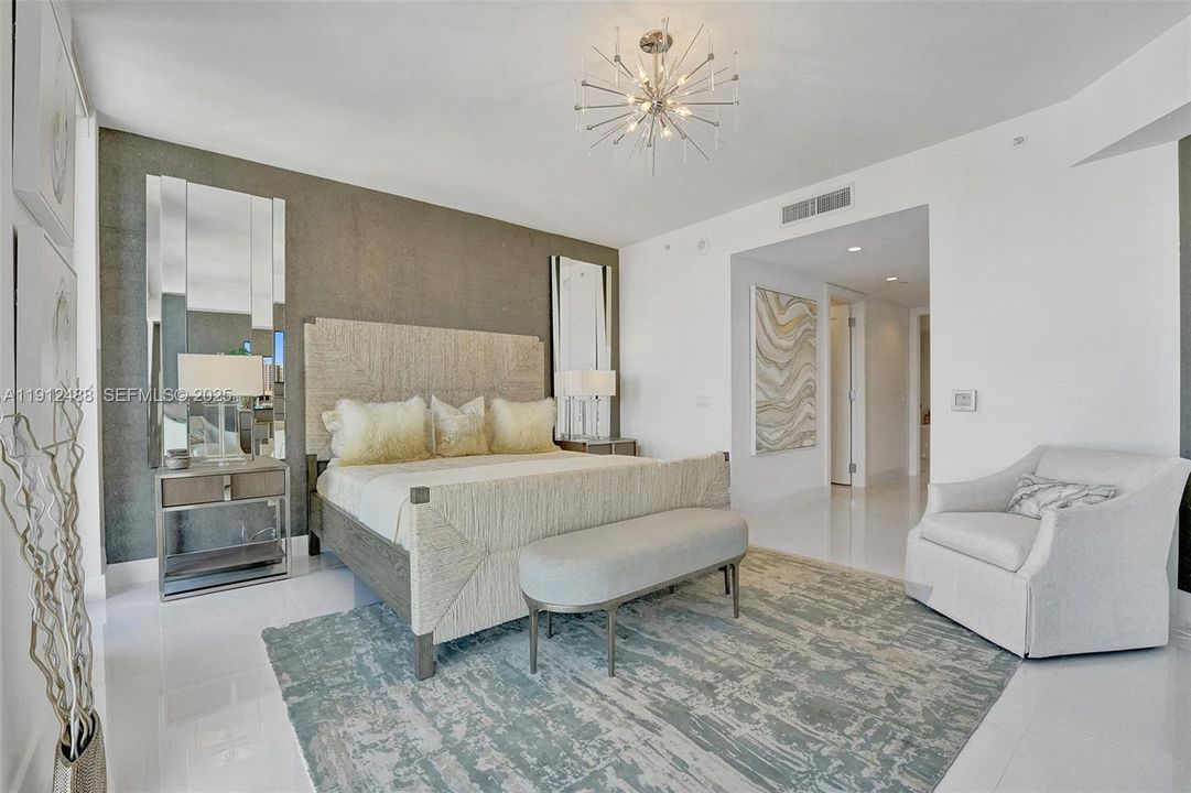 En Venta: $2,900,000 (3 camas, 3 baños, 2658 Pies cuadrados)