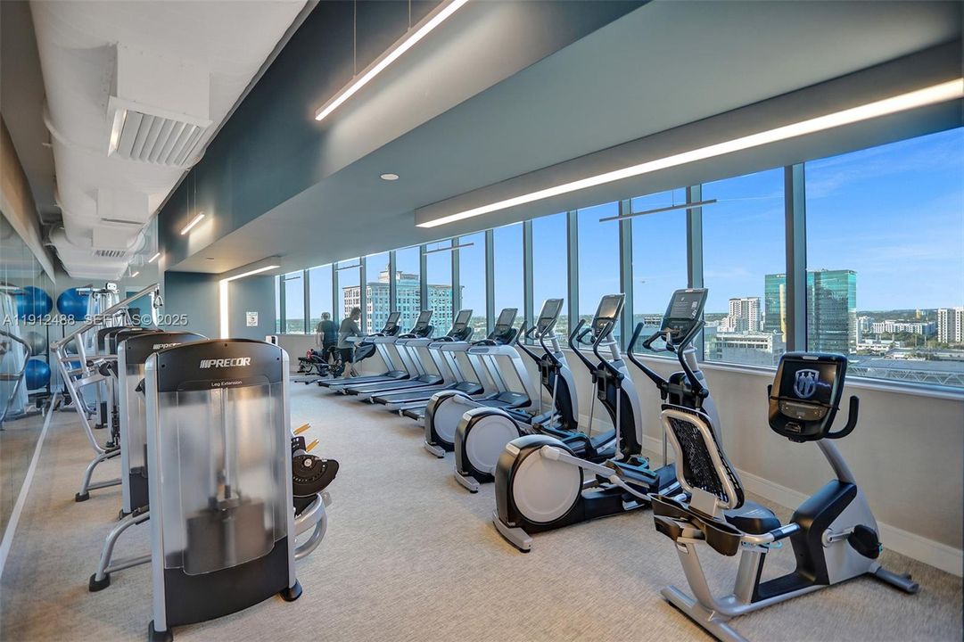 En Venta: $2,900,000 (3 camas, 3 baños, 2658 Pies cuadrados)