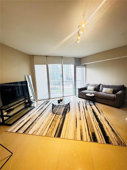 En Venta: $459,900 (0 camas, 1 baños, 598 Pies cuadrados)