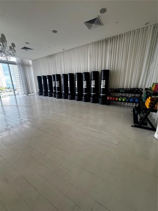 En Venta: $459,900 (0 camas, 1 baños, 598 Pies cuadrados)