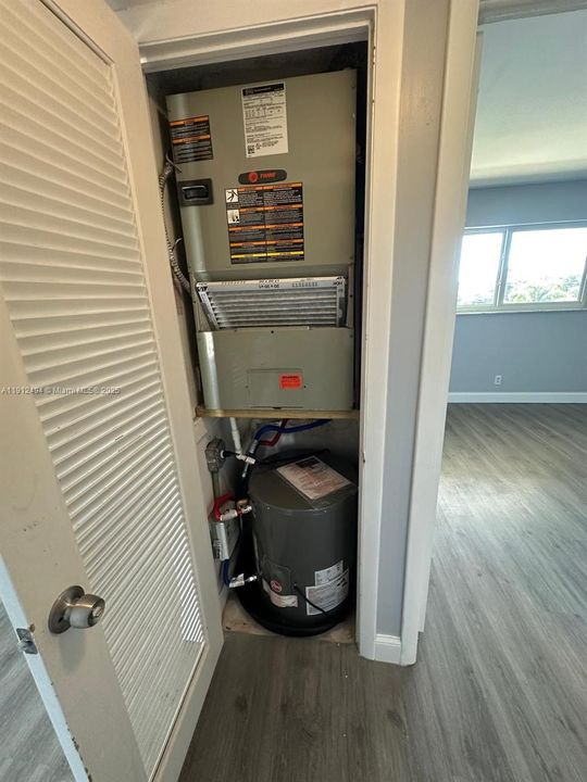 На продажу: $219,000 (2 спален, 2 ванн, 918 Квадратных фут)