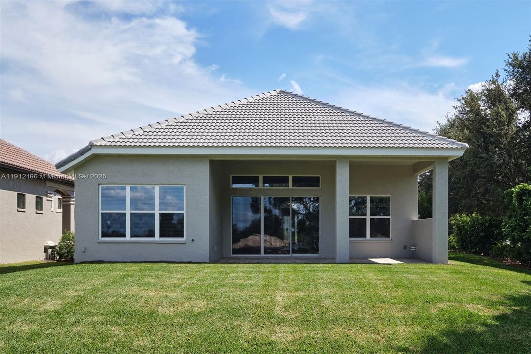 待售: $699,998 (3 贝兹, 2 浴室, 0 平方英尺)