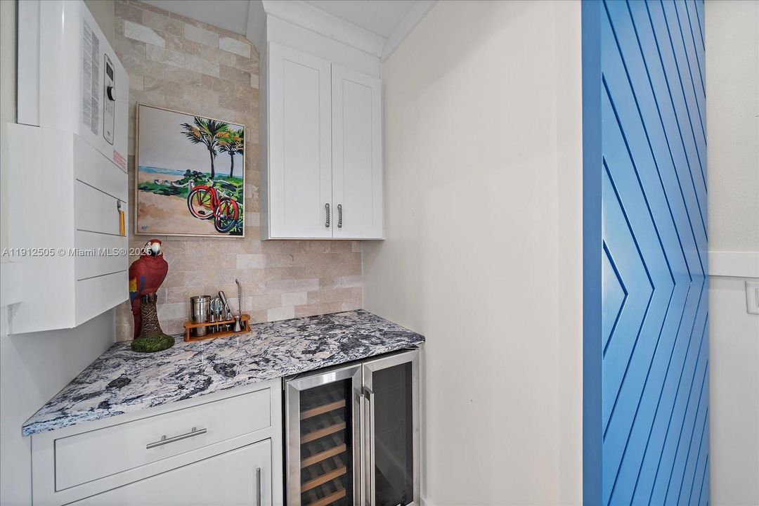 На продажу: $2,450,000 (3 спален, 3 ванн, 1779 Квадратных фут)