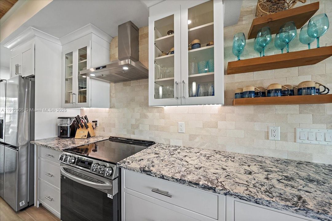 На продажу: $2,450,000 (3 спален, 3 ванн, 1779 Квадратных фут)