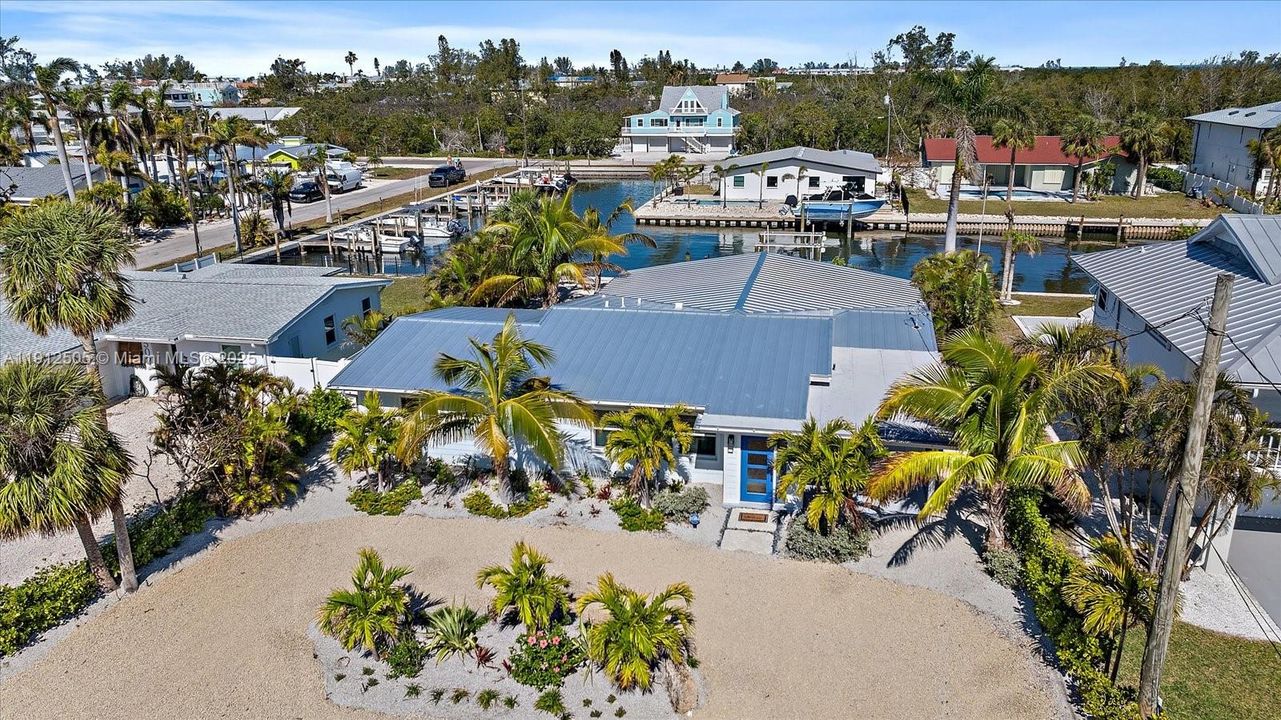 На продажу: $2,450,000 (3 спален, 3 ванн, 1779 Квадратных фут)