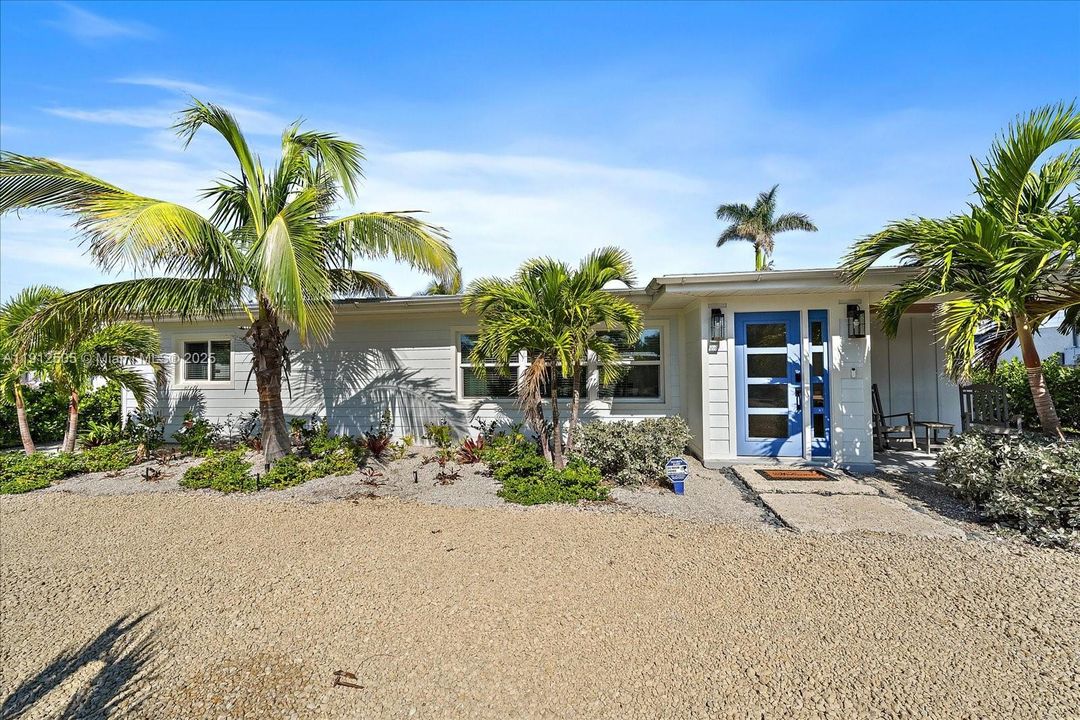 На продажу: $2,450,000 (3 спален, 3 ванн, 1779 Квадратных фут)