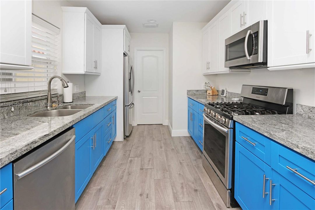 待售: $849,000 (3 贝兹, 2 浴室, 1500 平方英尺)