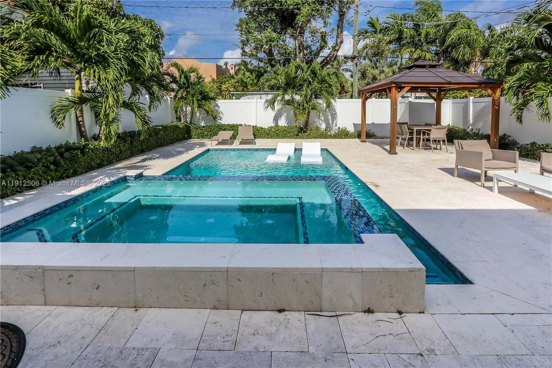 待售: $849,000 (3 贝兹, 2 浴室, 1500 平方英尺)