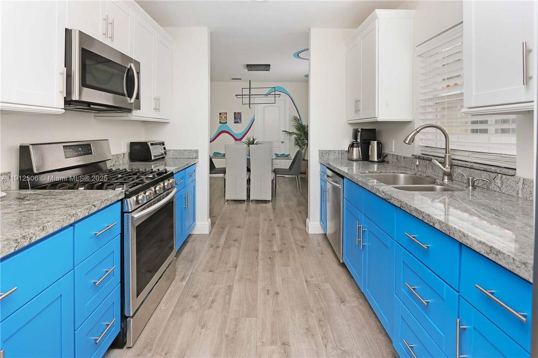 待售: $849,000 (3 贝兹, 2 浴室, 1500 平方英尺)