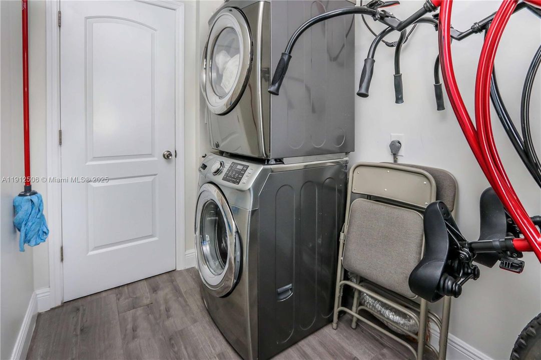 待售: $849,000 (3 贝兹, 2 浴室, 1500 平方英尺)