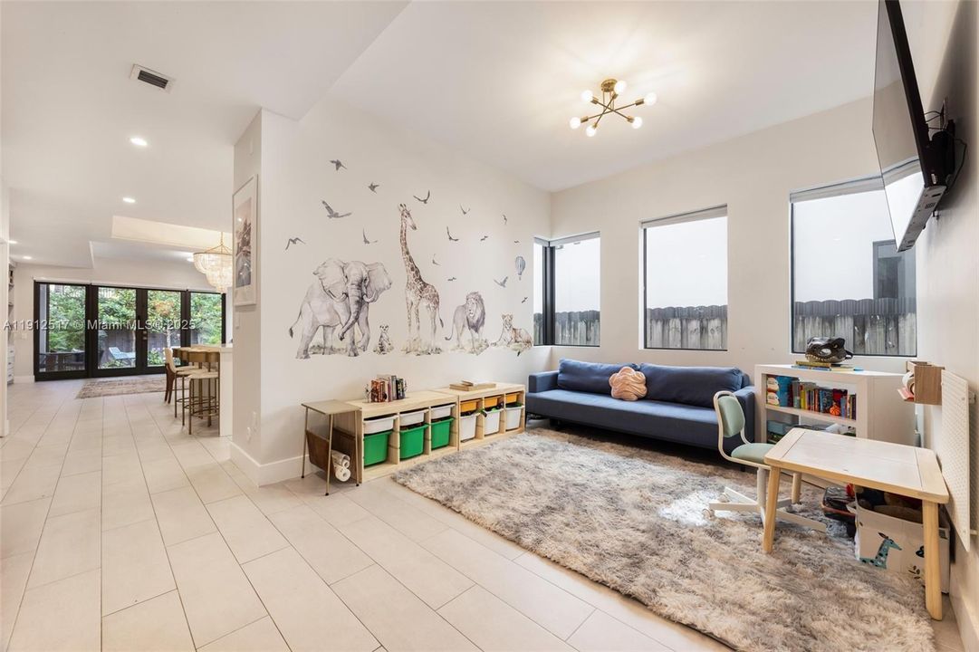 En Venta: $1,950,000 (3 camas, 4 baños, 2472 Pies cuadrados)