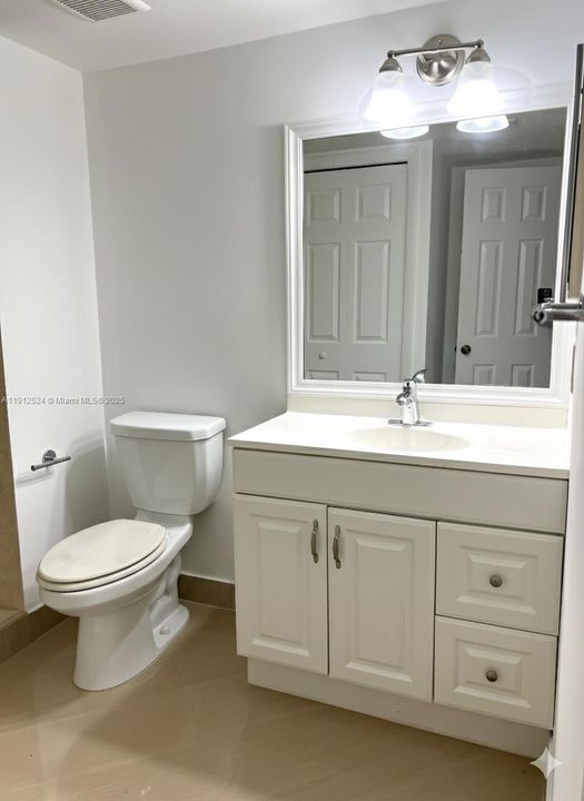 For Sale: $355,000 (2 beds, 2 baths, 1220 Square Feet)