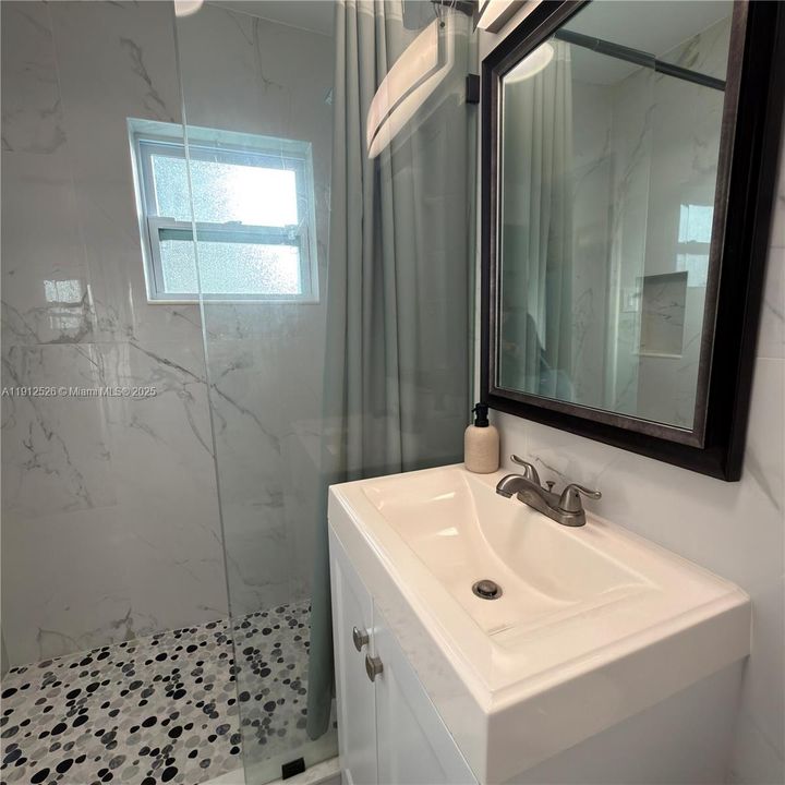 For Rent: $1,450 (0 beds, 1 baths, 282 Square Feet)