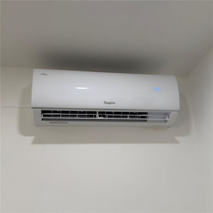 For Rent: $1,450 (0 beds, 1 baths, 282 Square Feet)