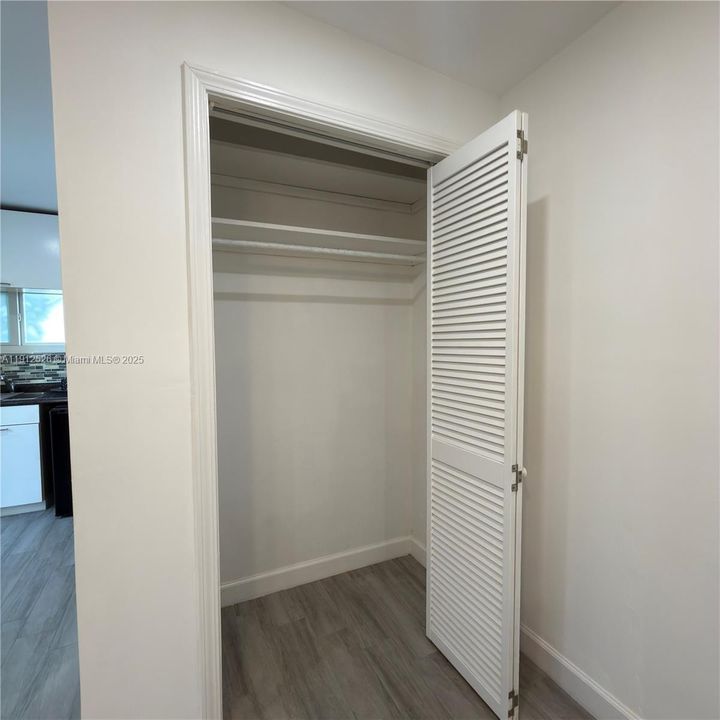 For Rent: $1,450 (0 beds, 1 baths, 282 Square Feet)