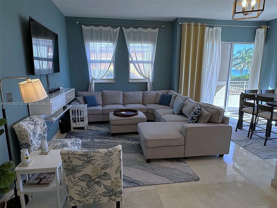 big space for lounging with family and friends