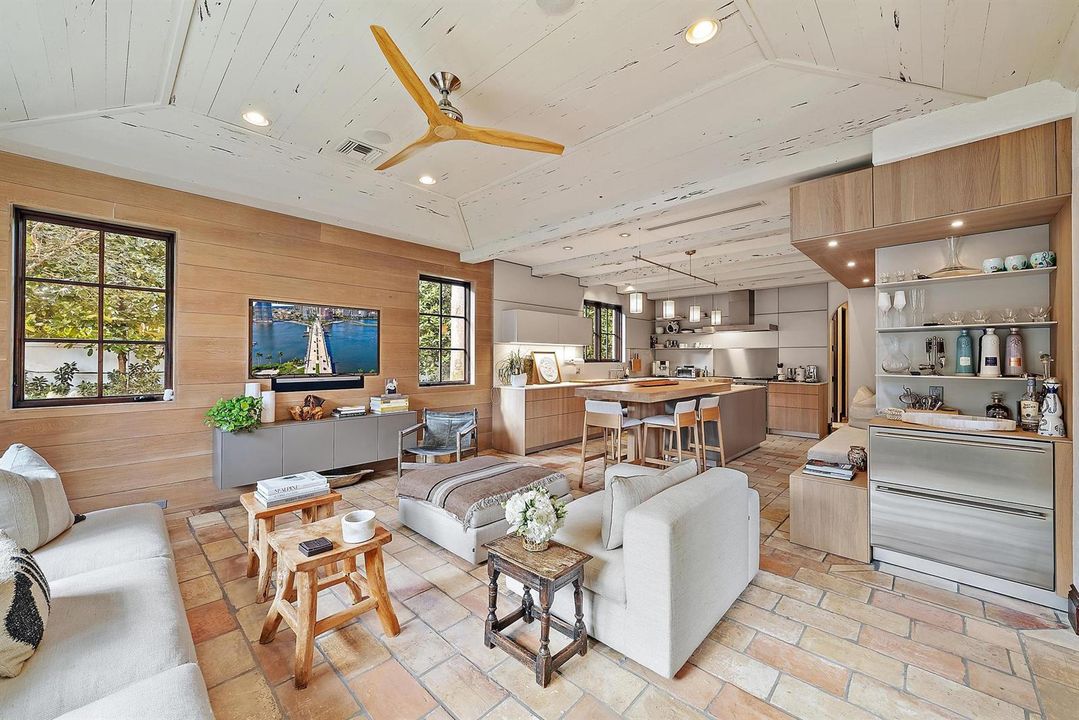 234 Ridgeview Dr-23
