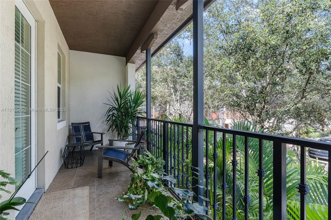 待售: $499,900 (2 贝兹, 2 浴室, 1760 平方英尺)