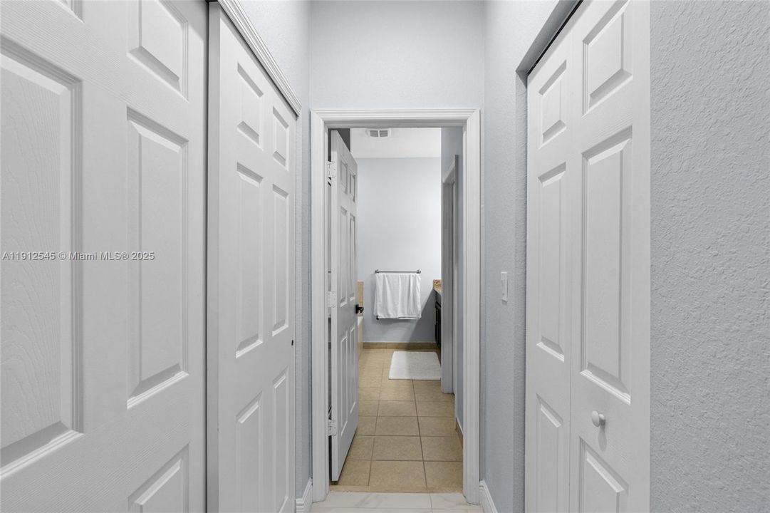 待售: $499,900 (2 贝兹, 2 浴室, 1760 平方英尺)