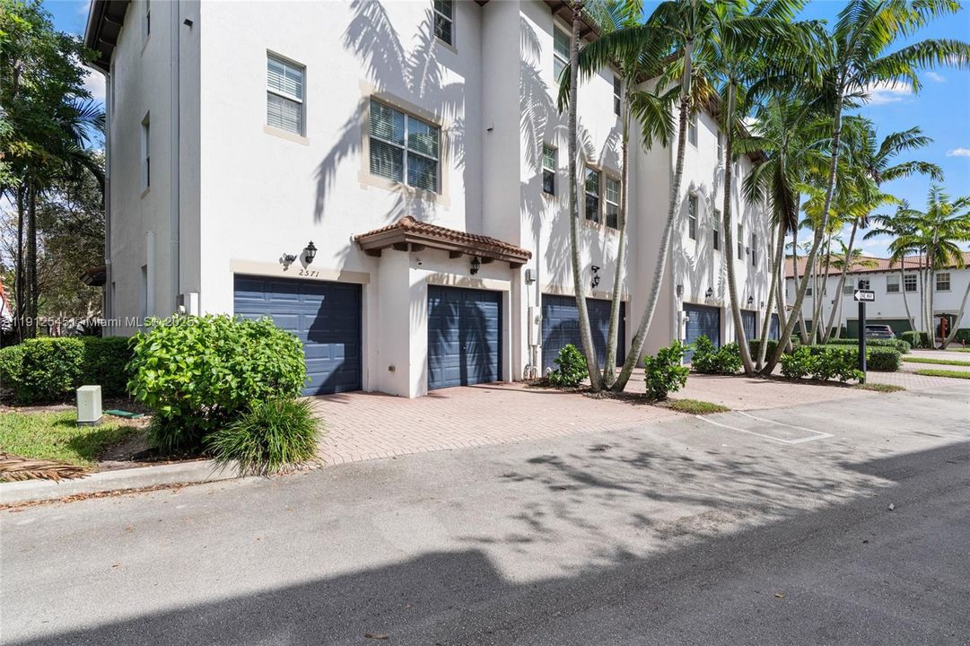 待售: $499,900 (2 贝兹, 2 浴室, 1760 平方英尺)