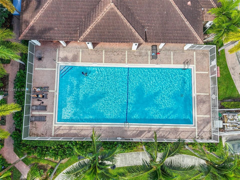 待售: $499,900 (2 贝兹, 2 浴室, 1760 平方英尺)