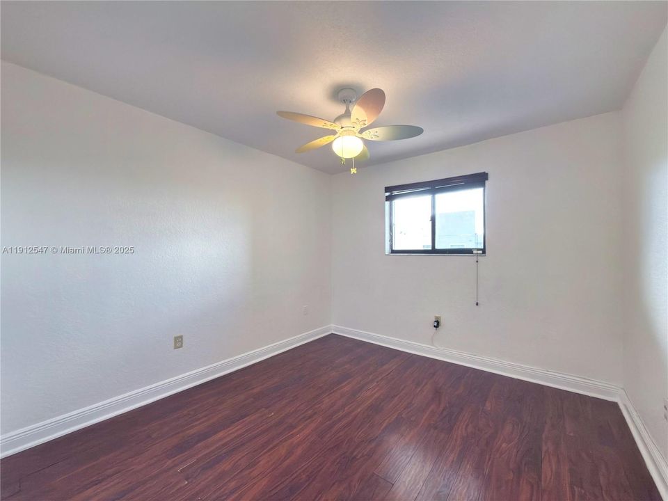 For Rent: $2,300 (2 beds, 2 baths, 986 Square Feet)