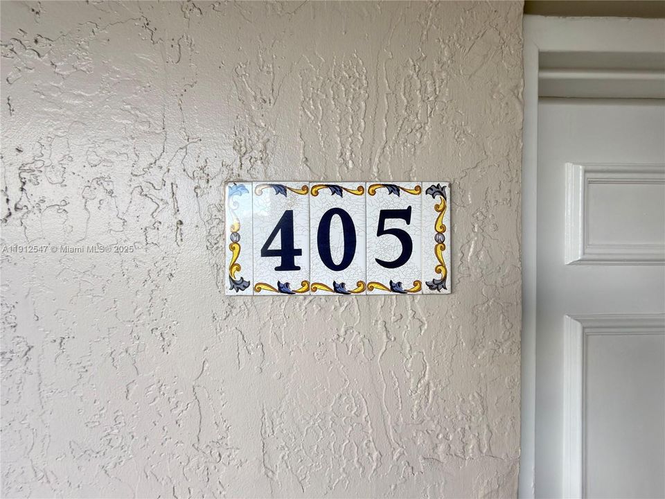 For Rent: $2,300 (2 beds, 2 baths, 986 Square Feet)