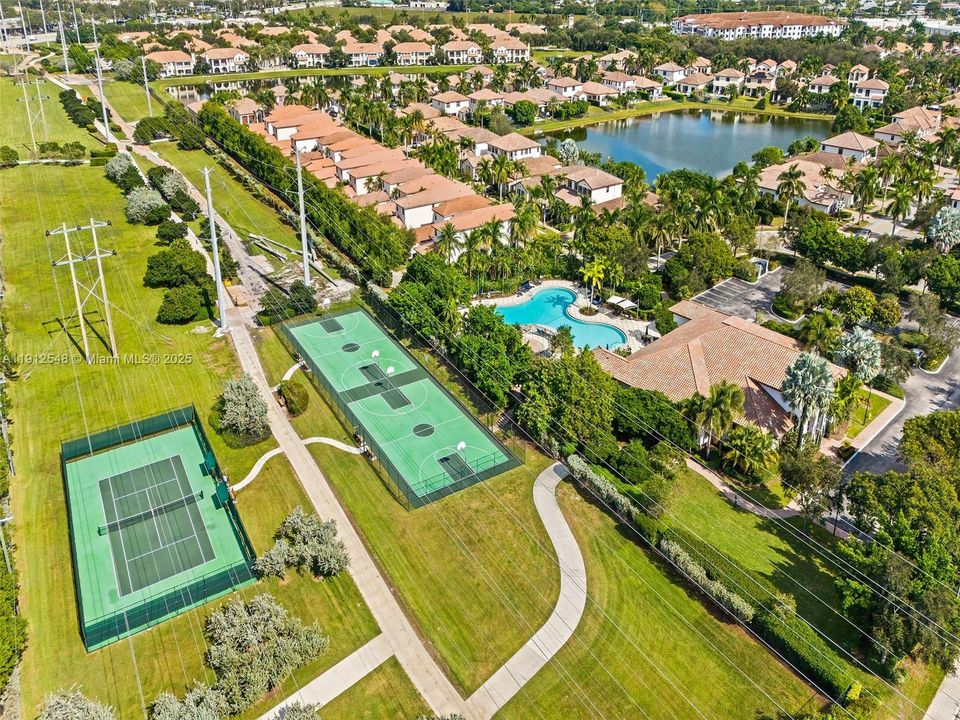 待售: $1,039,000 (4 贝兹, 3 浴室, 2480 平方英尺)